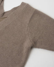 Load image into Gallery viewer, ラクーン混Vネックカーディガン