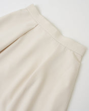 画像をギャラリービューアに読み込む, タックフレアスカート