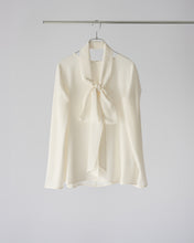 画像をギャラリービューアに読み込む, ジョーゼットタックブラウス オフホワイト