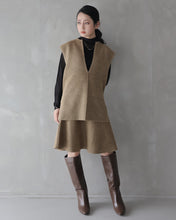 Load image into Gallery viewer, Double face boucle vest
