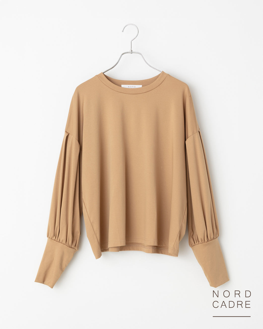Balloon sleeve tops